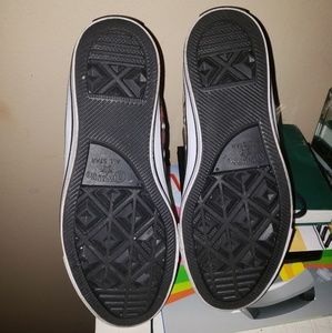 Converse Shoes - Ladies Converse - Worn 2x Converse Shoes - Ladies Converse - Worn 2x